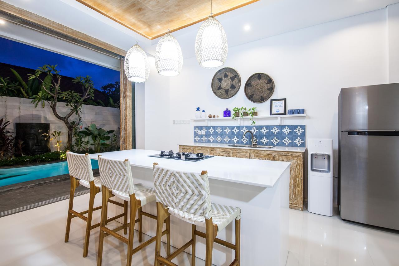 Ambermoon Villa 2 Seminyak Kültér fotó